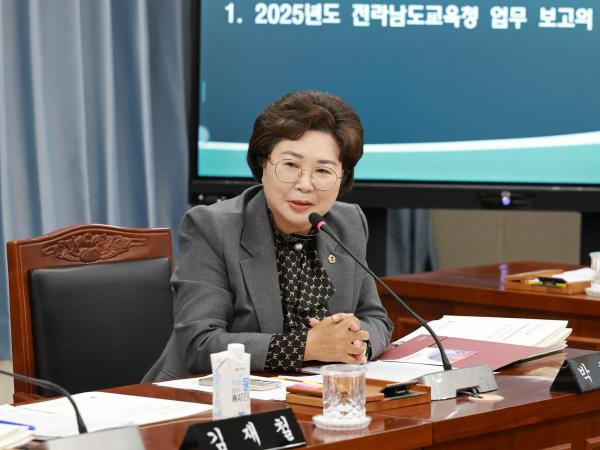 제388회 임시회 교육위원회 회의 첨부이미지 : 25년03월18일 제388회 교육위원회 회의  - 042.jpg