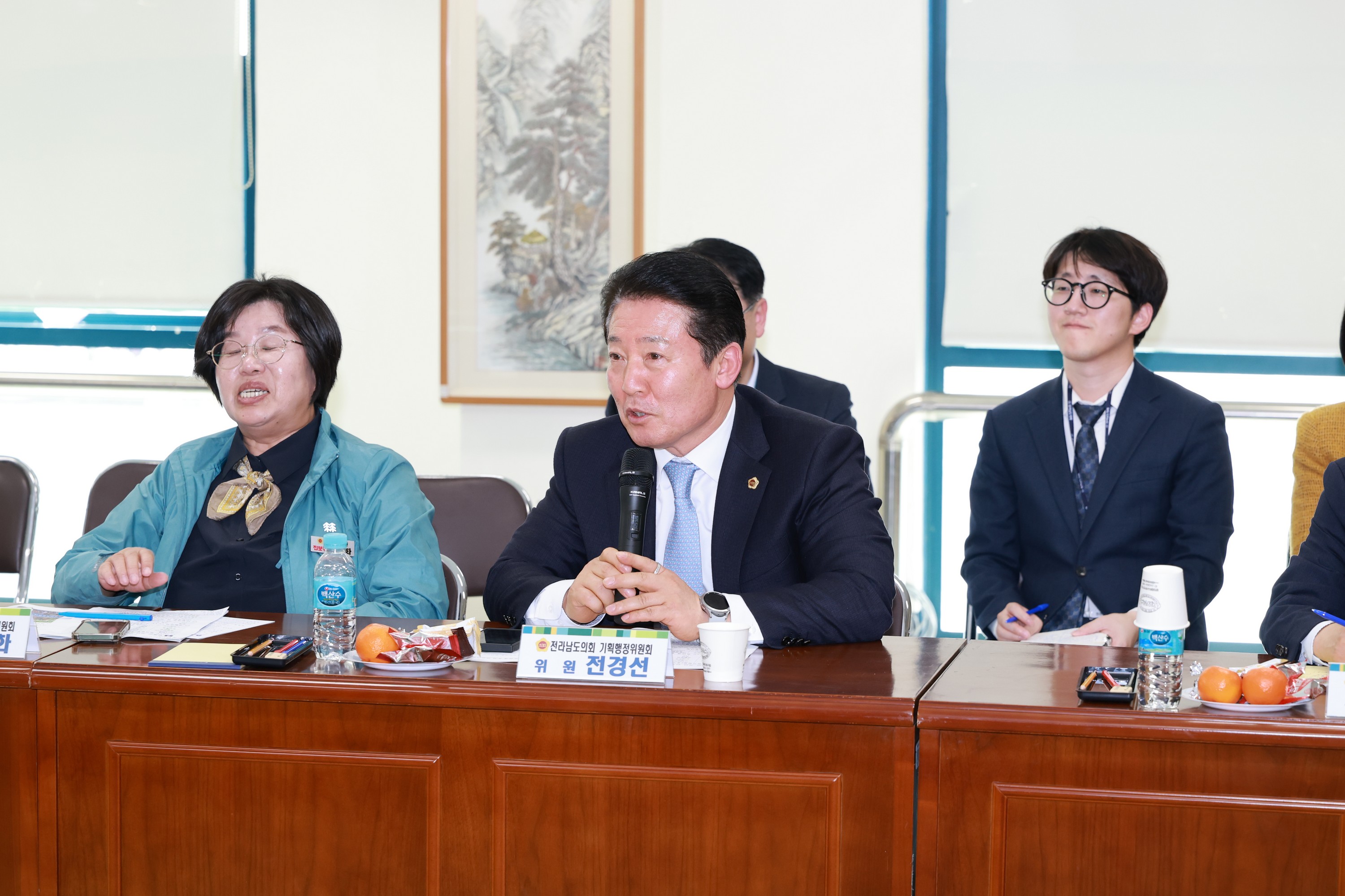 제388회 임시회 기획행정위원회 현지활동 첨부이미지 : 25년03월12일 제388회 임시회 기획행정위원회 현지활동 - 067.jpg