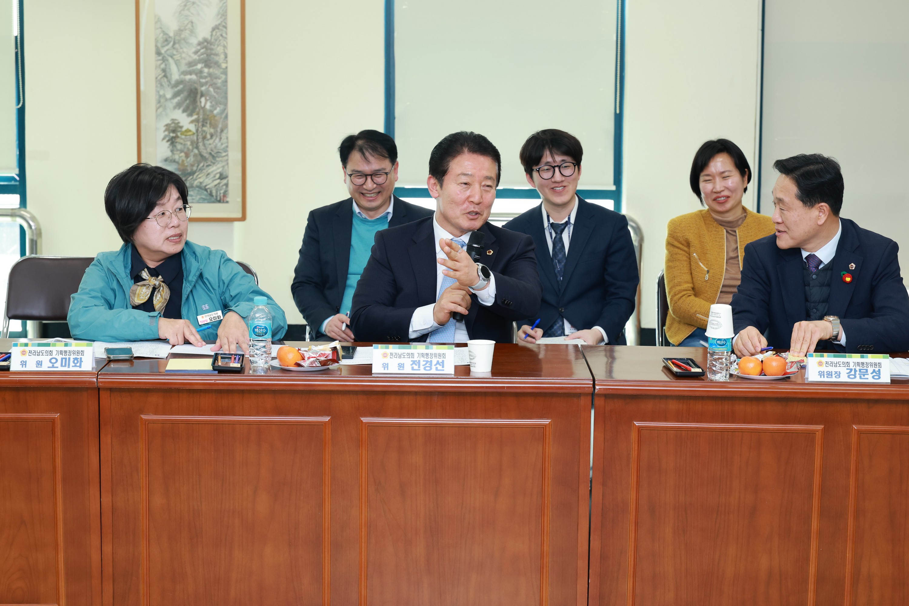 제388회 임시회 기획행정위원회 현지활동 첨부이미지 : 25년03월12일 제388회 임시회 기획행정위원회 현지활동 - 068.jpg