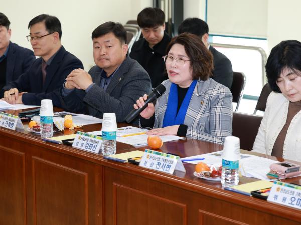 제388회 임시회 기획행정위원회 현지활동 첨부이미지 : 25년03월12일 제388회 임시회 기획행정위원회 현지활동 - 081.jpg