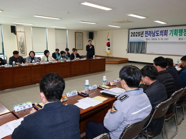 제388회 임시회 기획행정위원회 현지활동 첨부이미지 : 25년03월12일 제388회 임시회 기획행정위원회 현지활동 - 060.jpg