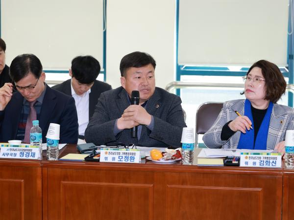 제388회 임시회 기획행정위원회 현지활동 첨부이미지 : 25년03월12일 제388회 임시회 기획행정위원회 현지활동 - 055.jpg