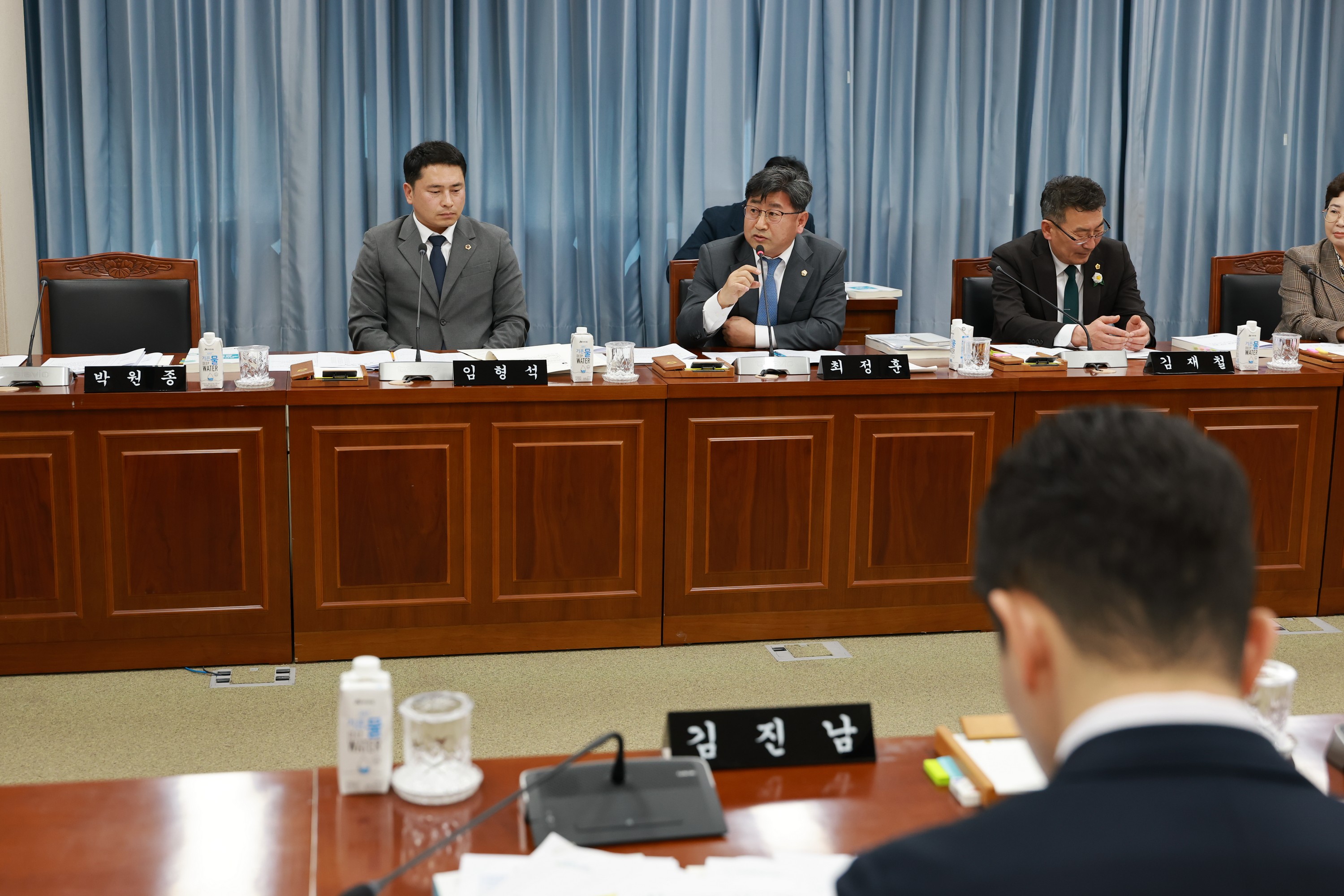제388회 임시회 교육위원회 회의 첨부이미지 : 25년03월11일 제388회 임시회 교육위원회 회의 - 026.jpg