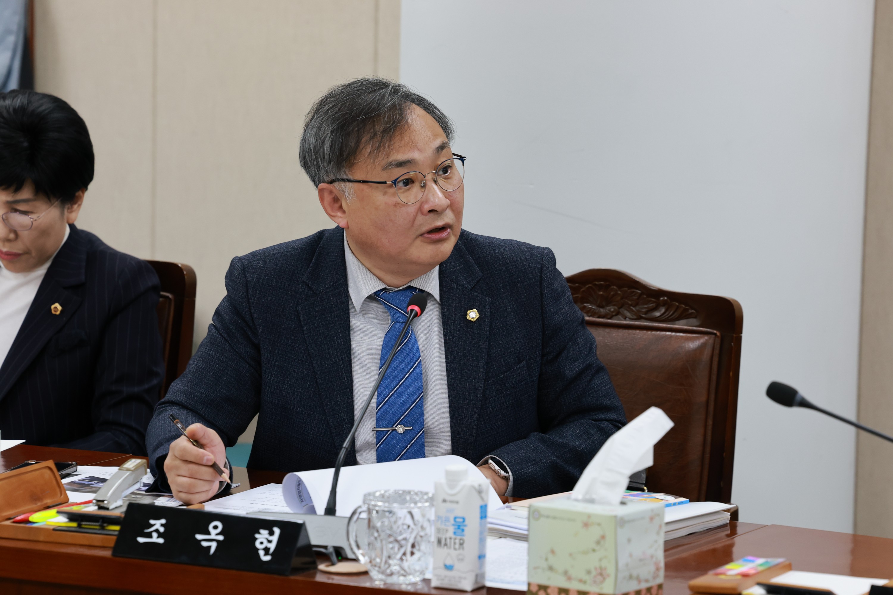 제388회 임시회 경제관광문화위원회 회의 첨부이미지 : 25년03월11일 제388회 임시회 경제관광문화위원회 회의 - 046.jpg