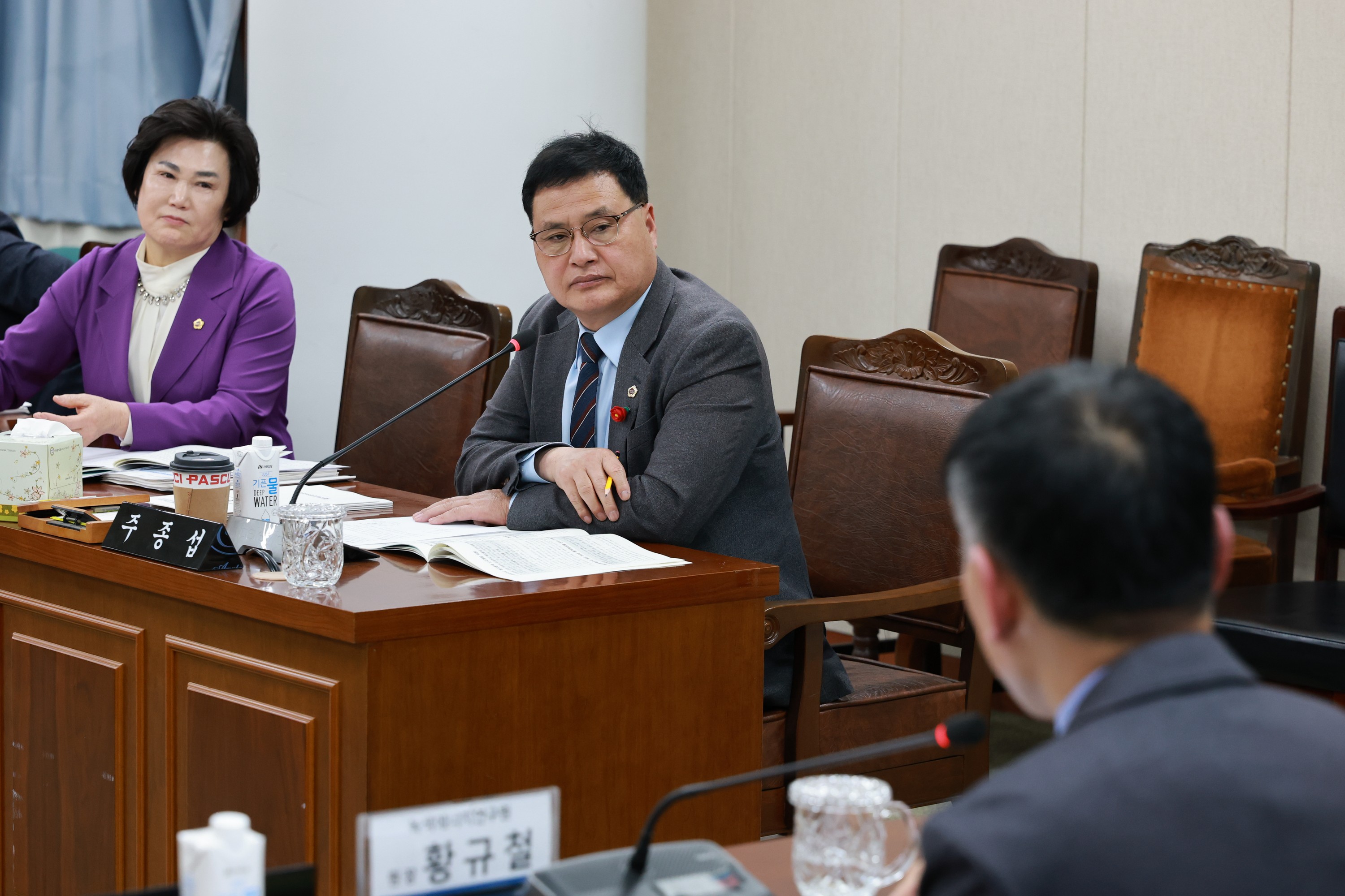 제388회 임시회 경제관광문화위원회 회의 첨부이미지 : 25년03월11일 제388회 임시회 경제관광문화위원회 회의 - 009.jpg