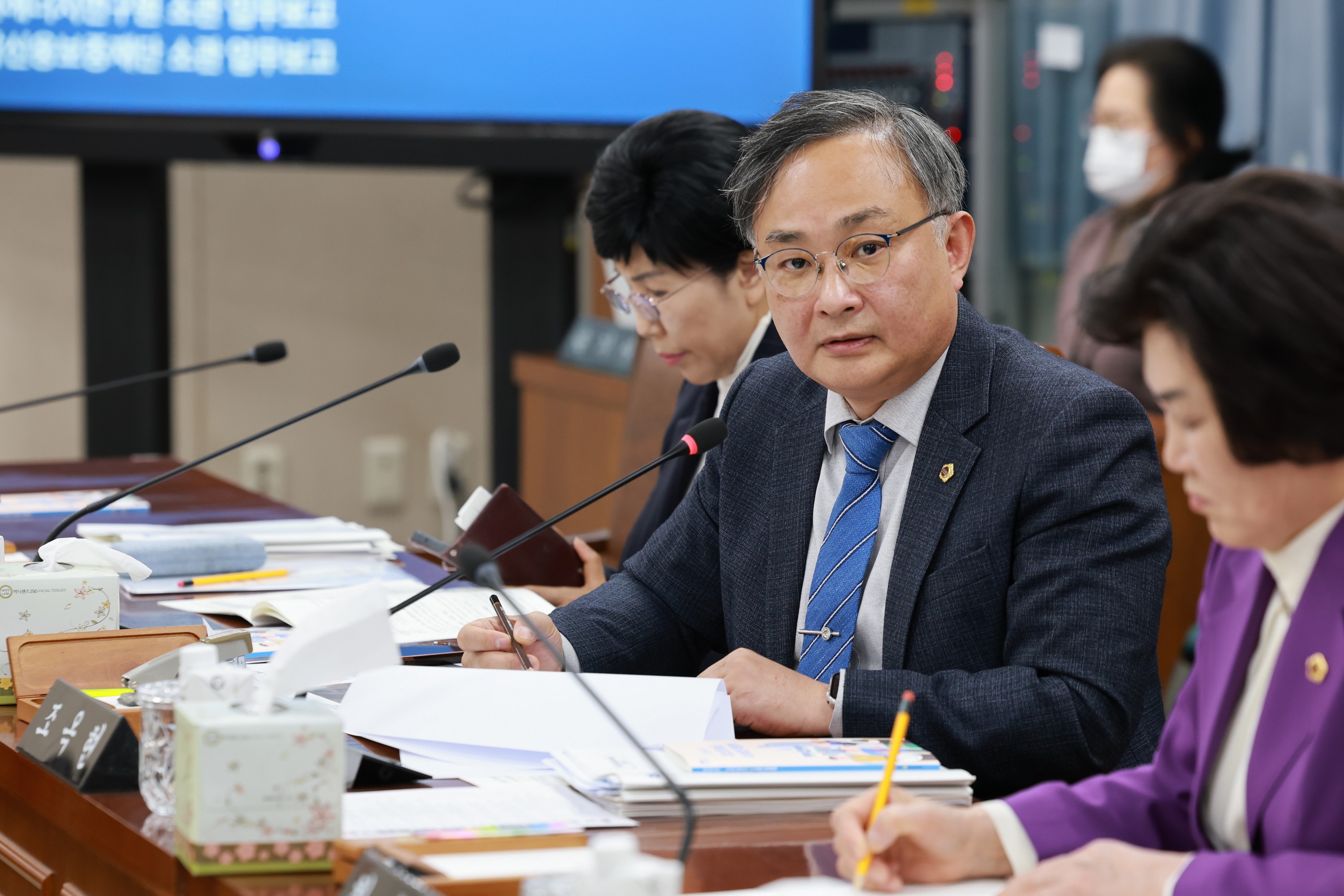 제388회 임시회 경제관광문화위원회 회의 첨부이미지 : 25년03월11일 제388회 임시회 경제관광문화위원회 회의 - 051.jpg