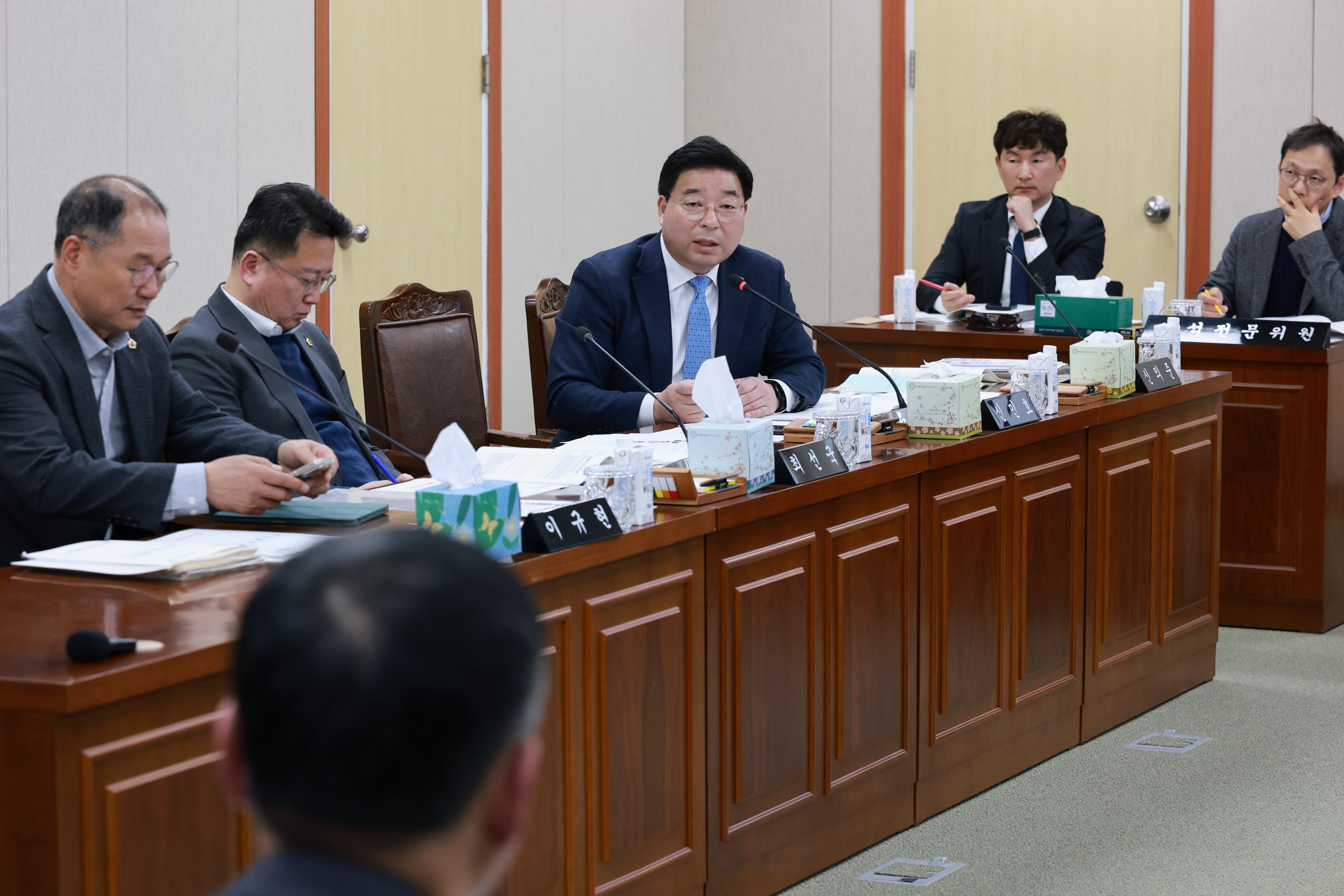 제388회 임시회 경제관광문화위원회 회의 첨부이미지 : 25년03월11일 제388회 임시회 경제관광문화위원회 회의 - 016.jpg