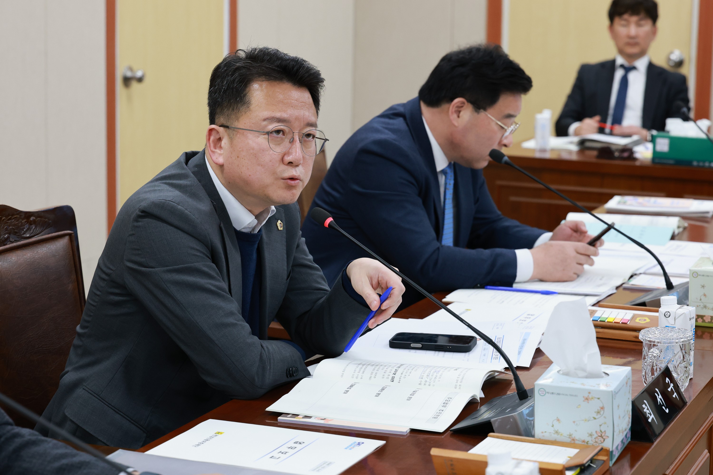 제388회 임시회 경제관광문화위원회 회의 첨부이미지 : 25년03월11일 제388회 임시회 경제관광문화위원회 회의 - 026.jpg