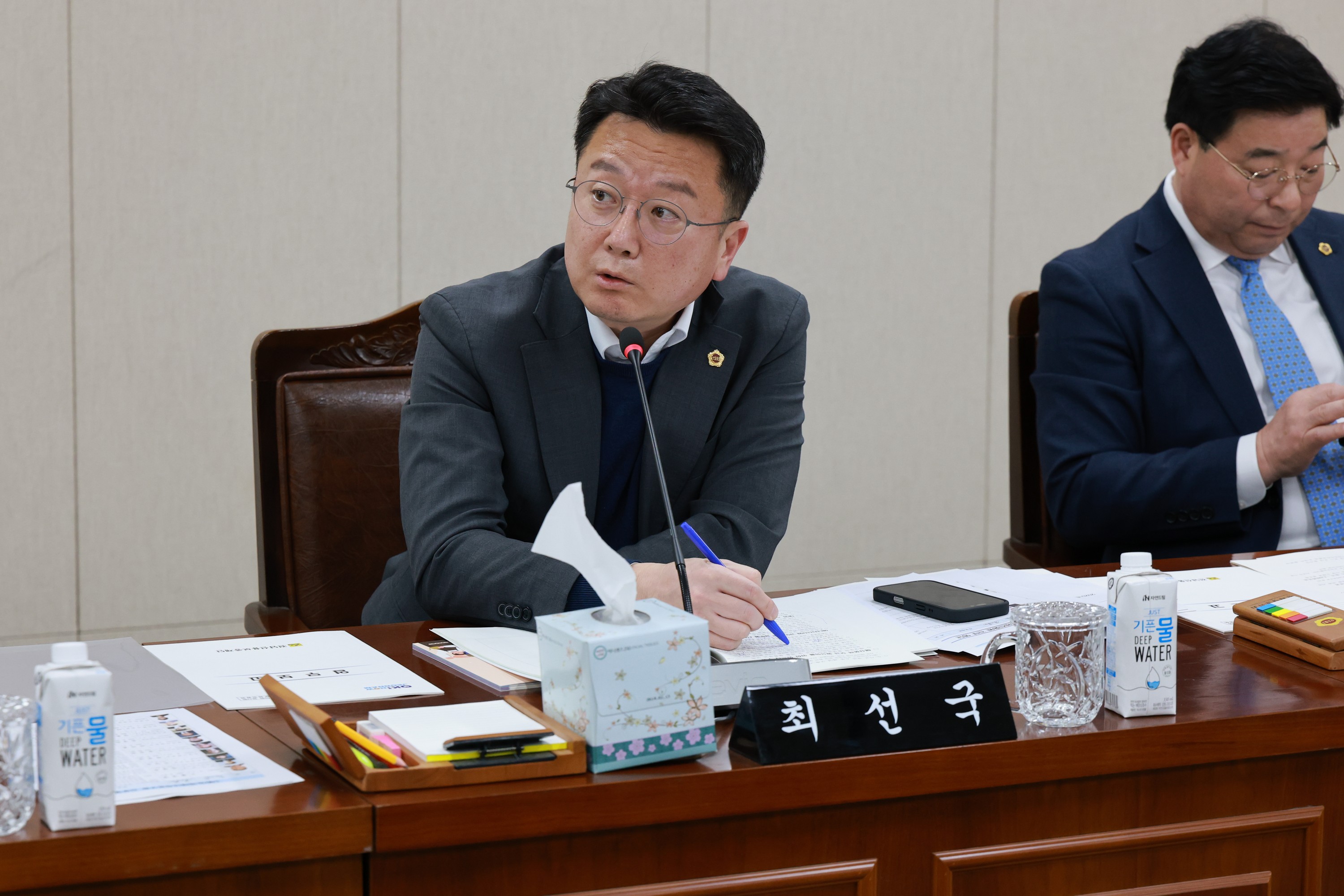 제388회 임시회 경제관광문화위원회 회의 첨부이미지 : 25년03월11일 제388회 임시회 경제관광문화위원회 회의 - 022.jpg