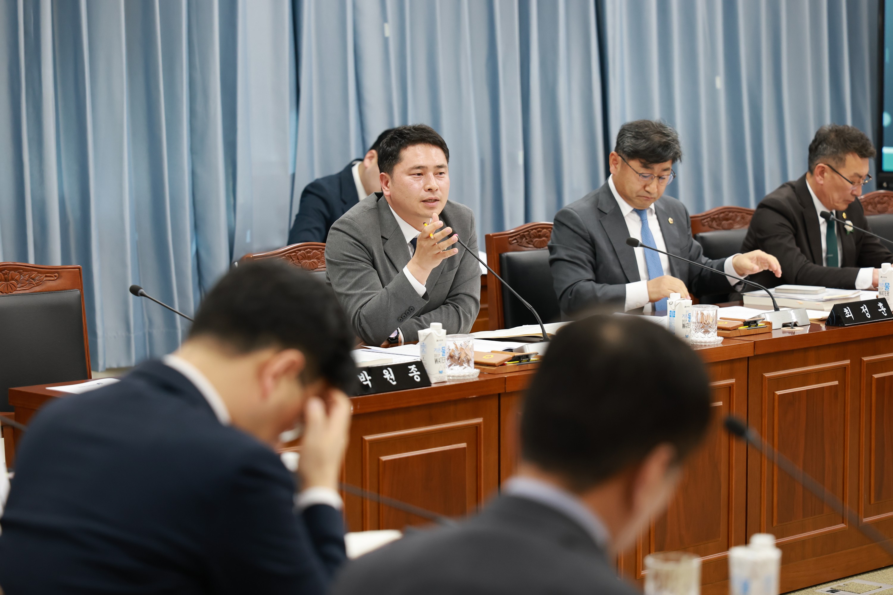 제388회 임시회 교육위원회 회의 첨부이미지 : 25년03월11일 제388회 임시회 교육위원회 회의 - 019.jpg
