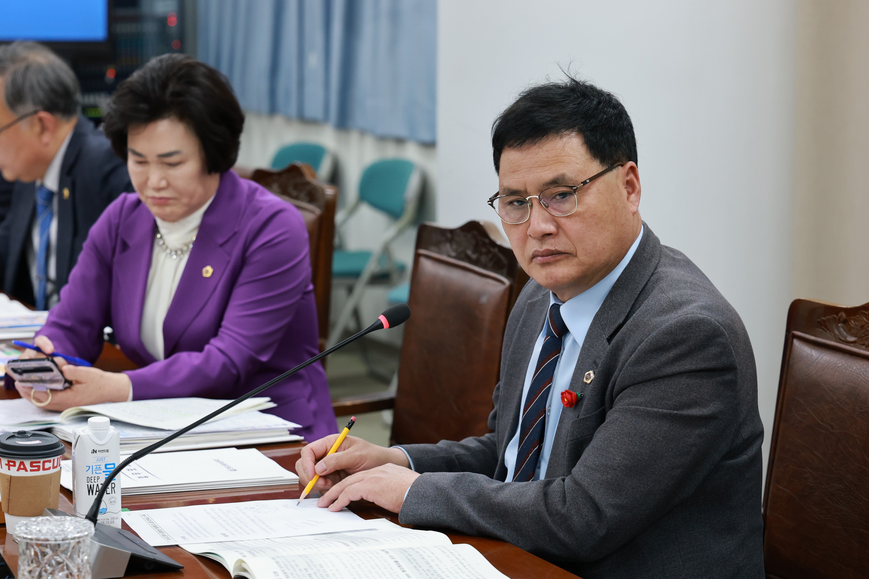 제388회 임시회 경제관광문화위원회 회의 첨부이미지 : 25년03월11일 제388회 임시회 경제관광문화위원회 회의 - 010.jpg