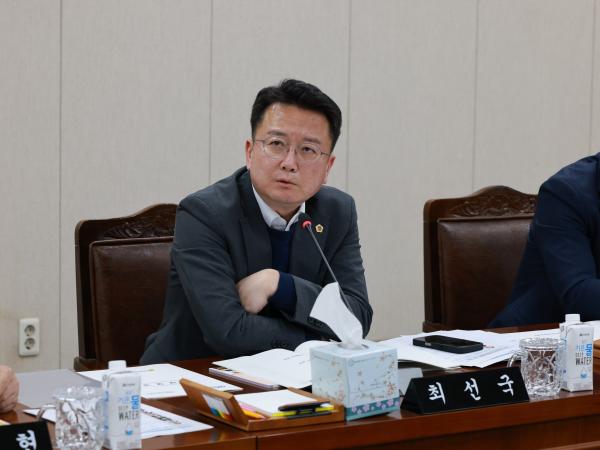 제388회 임시회 경제관광문화위원회 회의 첨부이미지 : 25년03월11일 제388회 임시회 경제관광문화위원회 회의 - 024.jpg