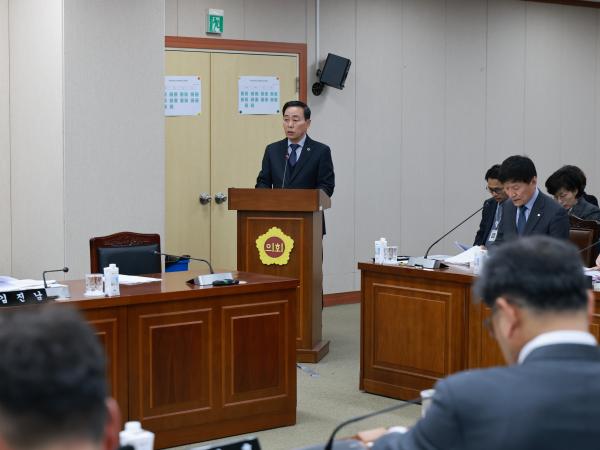 제388회 임시회 교육위원회 회의 첨부이미지 : 25년03월11일 제388회 임시회 교육위원회 회의 - 016.jpg