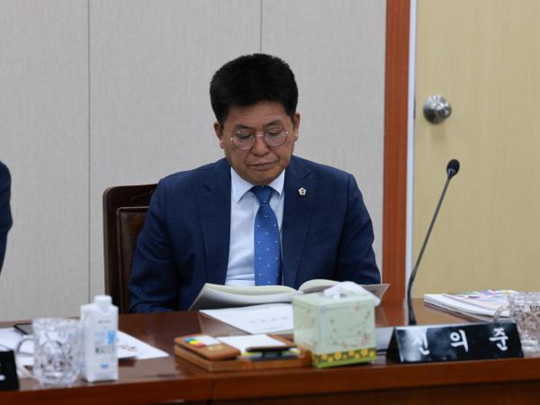 제388회 임시회 경제관광문화위원회 회의 첨부이미지 : 25년03월11일 제388회 임시회 경제관광문화위원회 회의 - 060.jpg