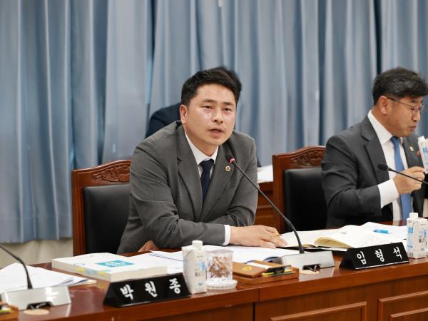 제388회 임시회 교육위원회 회의 첨부이미지 : 25년03월11일 제388회 임시회 교육위원회 회의 - 018.jpg