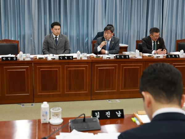 제388회 임시회 교육위원회 회의 첨부이미지 : 25년03월11일 제388회 임시회 교육위원회 회의 - 026.jpg