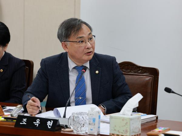제388회 임시회 경제관광문화위원회 회의 첨부이미지 : 25년03월11일 제388회 임시회 경제관광문화위원회 회의 - 046.jpg