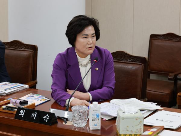 제388회 임시회 경제관광문화위원회 회의 첨부이미지 : 25년03월11일 제388회 임시회 경제관광문화위원회 회의 - 005.jpg