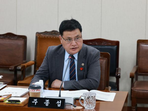 제388회 임시회 경제관광문화위원회 회의 첨부이미지 : 25년03월11일 제388회 임시회 경제관광문화위원회 회의 - 006.jpg