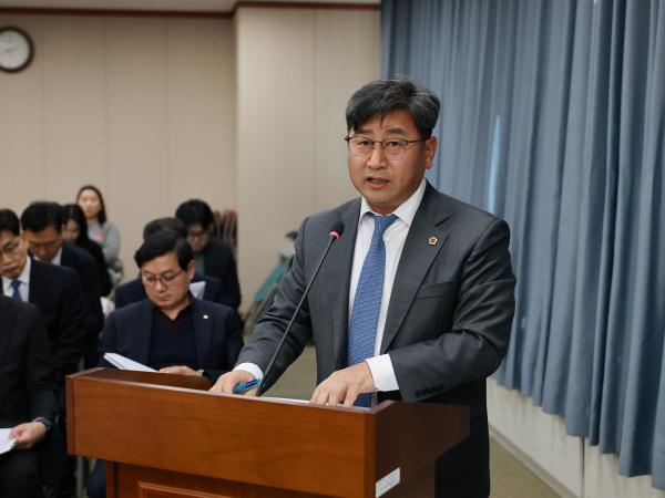 제388회 임시회 교육위원회 회의 첨부이미지 : 25년03월11일 제388회 임시회 교육위원회 회의 - 028.jpg