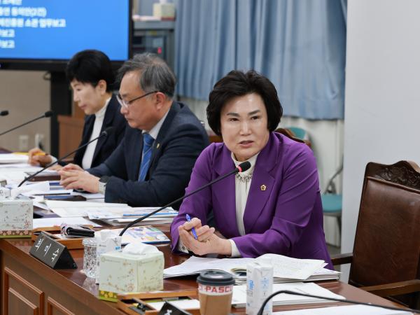 제388회 임시회 경제관광문화위원회 회의 첨부이미지 : 25년03월11일 제388회 임시회 경제관광문화위원회 회의 - 002.jpg