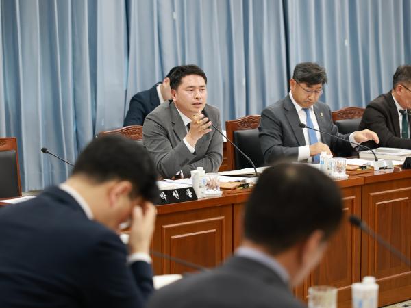 제388회 임시회 교육위원회 회의 첨부이미지 : 25년03월11일 제388회 임시회 교육위원회 회의 - 019.jpg