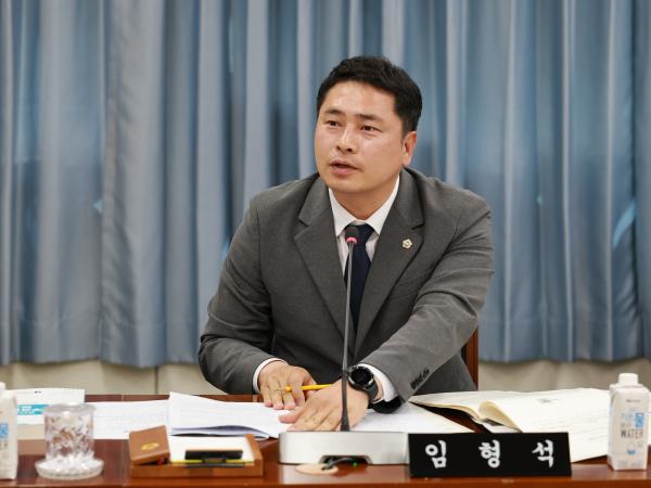 제388회 임시회 교육위원회 회의 첨부이미지 : 25년03월11일 제388회 임시회 교육위원회 회의 - 017.jpg