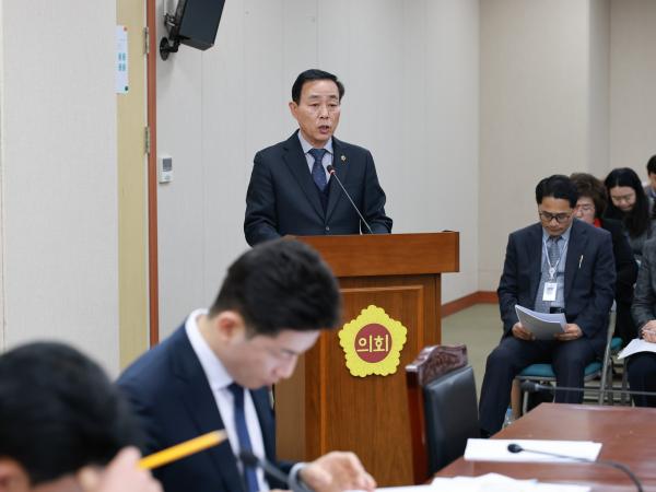 제388회 임시회 교육위원회 회의 첨부이미지 : 25년03월11일 제388회 임시회 교육위원회 회의 - 015.jpg