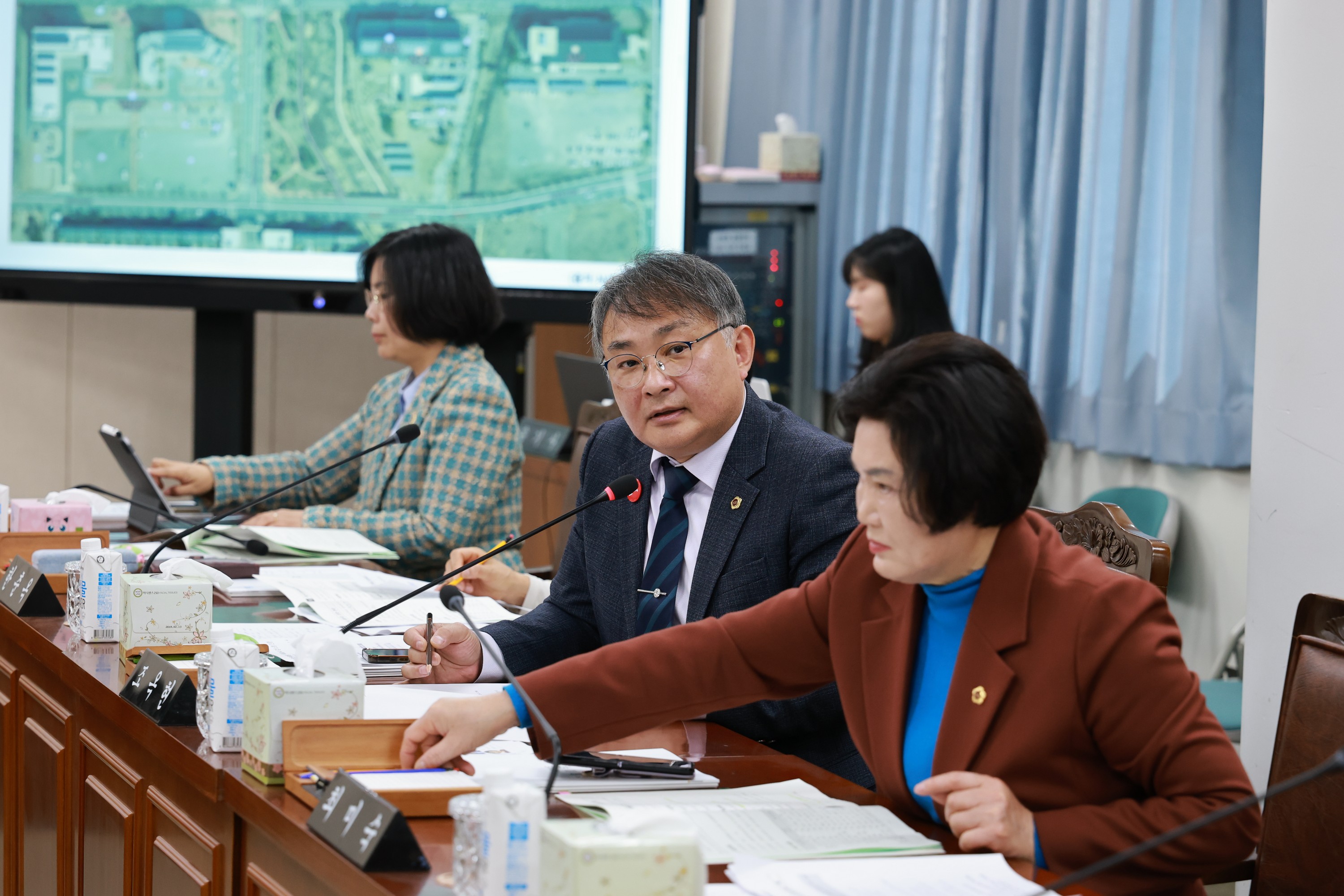 제388회 임시회 경제관광문화위원회 회의 첨부이미지 : 25년03월17일 제388회 경제관광문화위원회 회의  - 022.jpg