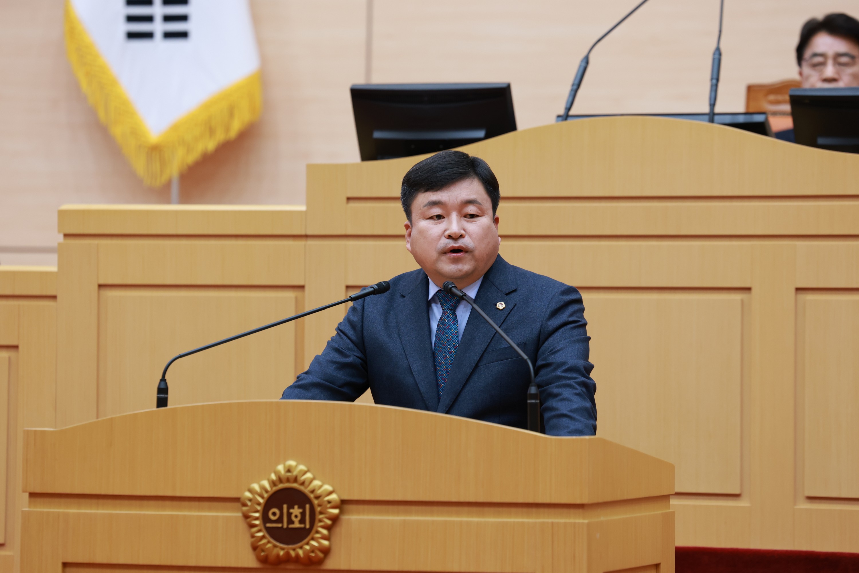 제388회 임시회 제2차 본회의 첨부이미지 : 25년03월19일 제388회 임시회 제2차 본회의 - 181.jpg