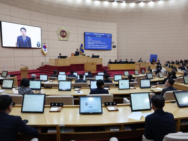 제388회 임시회 제2차 본회의 첨부이미지 : 25년03월19일 제388회 임시회 제2차 본회의 - 004.jpg