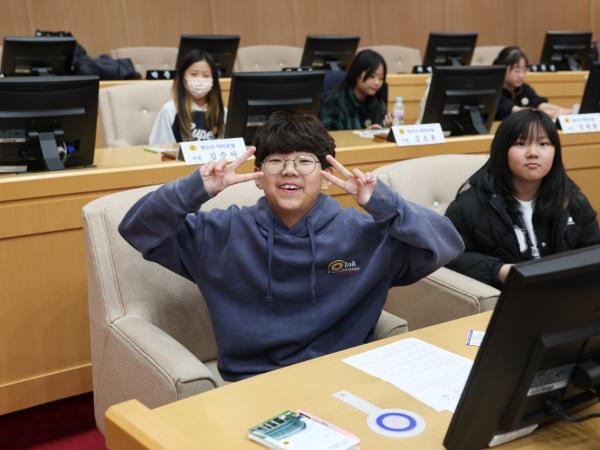 25년 12월 2일 청소년의회교실 (2) 7