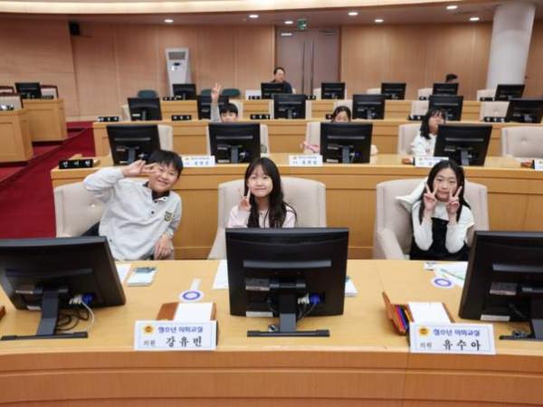 25년 12월 2일 청소년의회교실 (4) 9