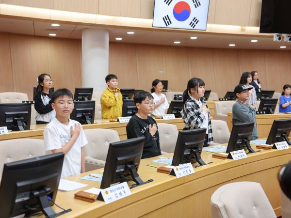 25년 5월 8일(화순 능주초, 화순 사평초) 첨부이미지 : 25년05월08일 청소년 의회교실 화순 능주초_ 사평초 (5).jpg